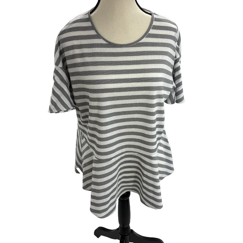 Ann Taylor Womens Size M Top Gray White Striped Short Sleeve Casual Blouse